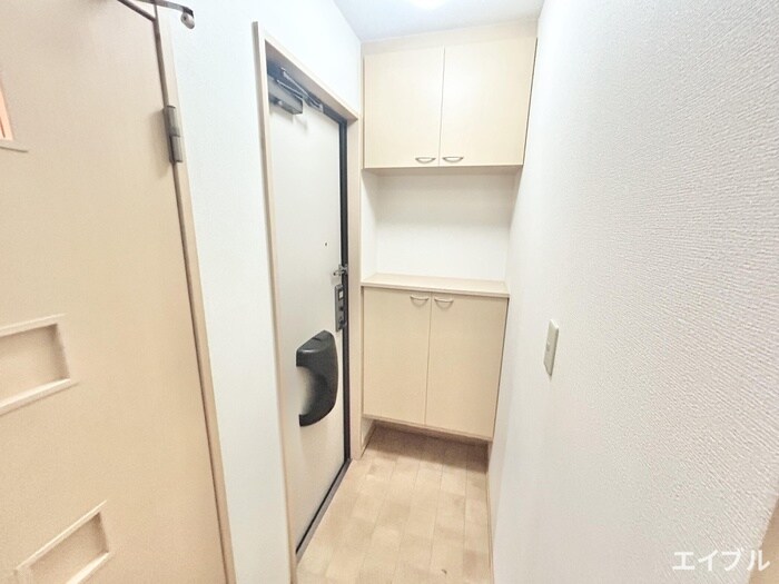 物件内観写真14　(玄関)
