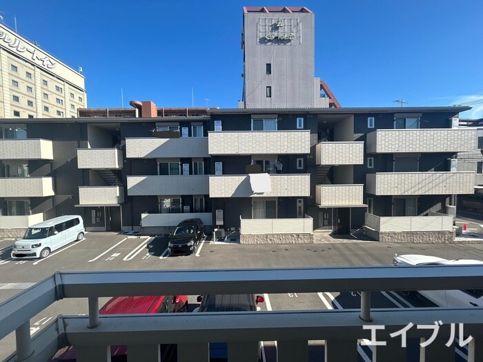 物件内観写真17　(室内からの展望)