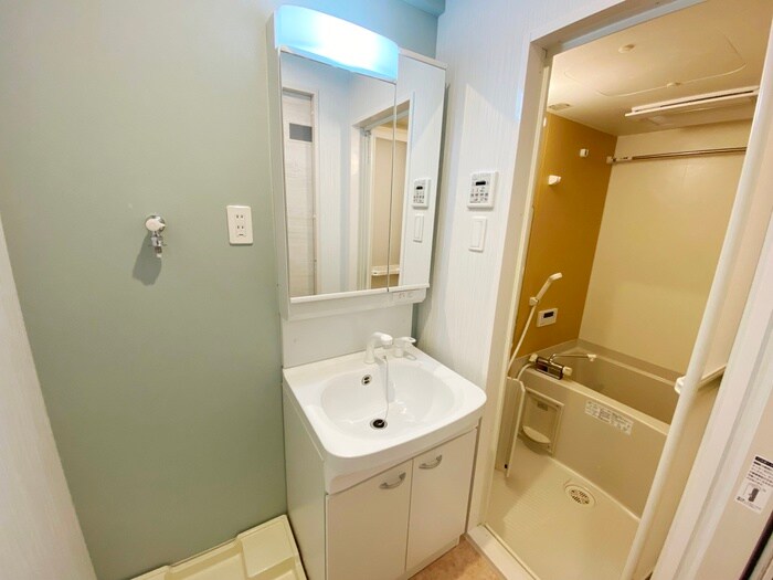 物件内観写真10　(洗面)