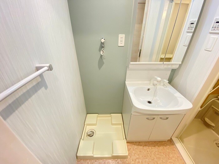 物件内観写真11　(洗濯機置場)