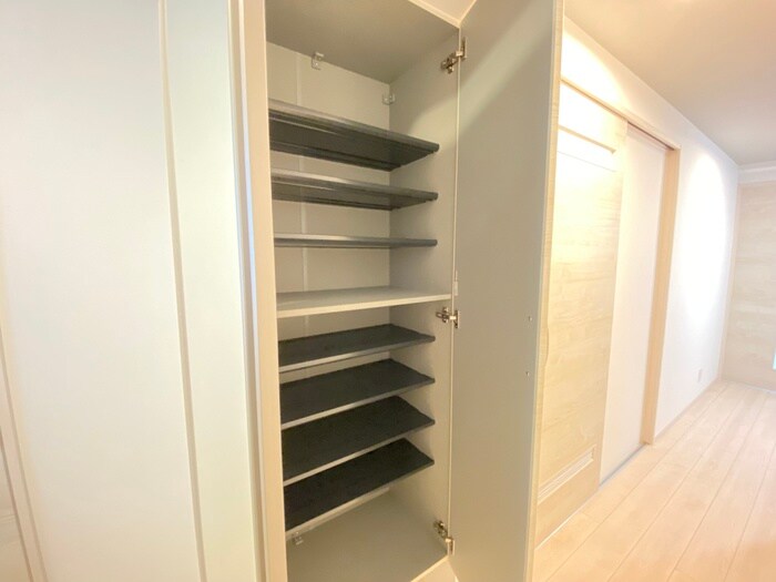 物件内観写真14　(靴箱)