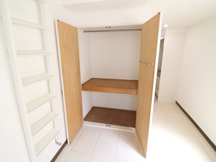物件内観写真10　(収納)