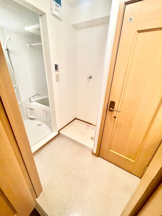 物件内観写真14　(洗濯機置場)