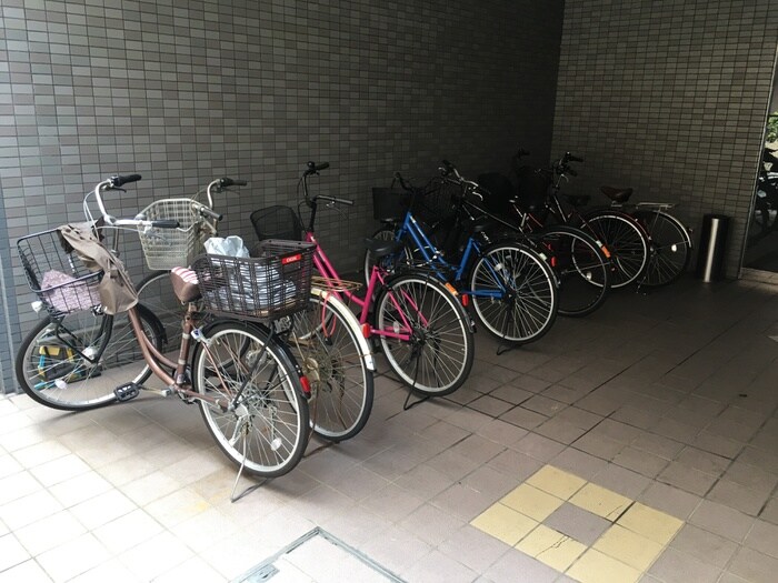 物件外観写真4　(駐輪場)
