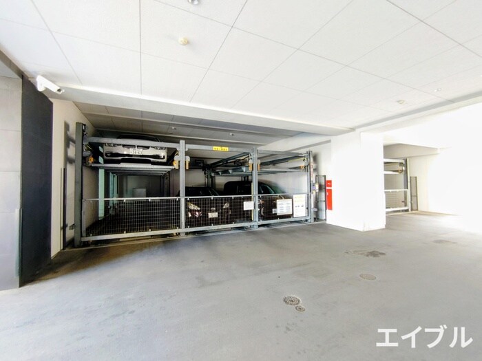 物件外観写真4　(駐車場)