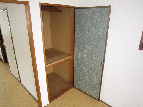 物件内観写真11　(収納)