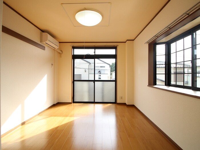 物件内観写真7　(居室)