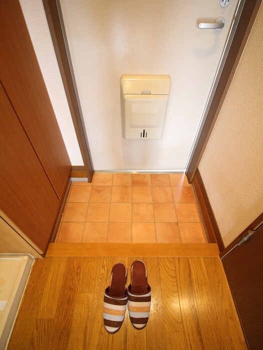 物件内観写真18　(玄関)