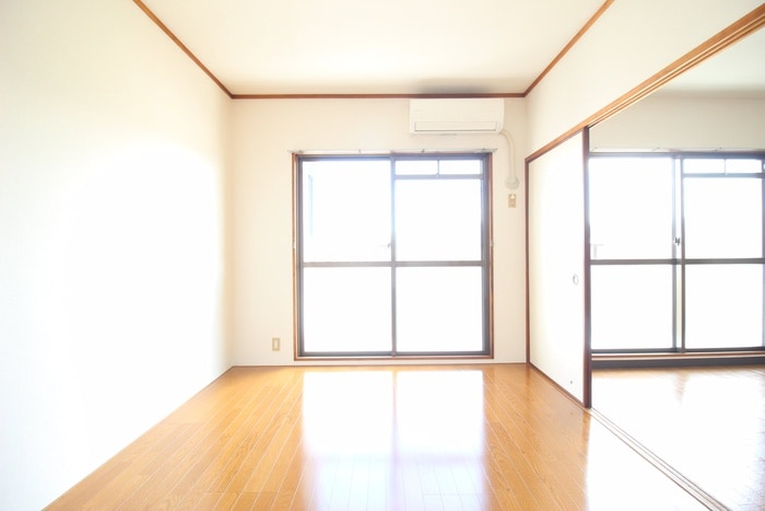 物件内観写真11　(室内からの展望)