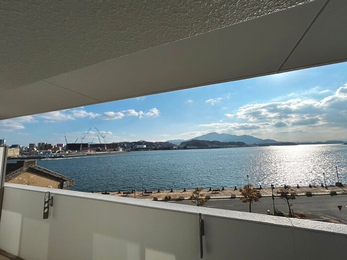 物件内観写真21　(室内からの展望)