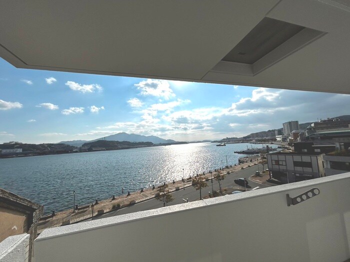 物件内観写真21　(室内からの展望)