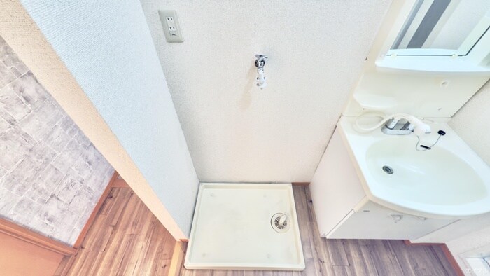 物件内観写真15　(洗濯機置場)