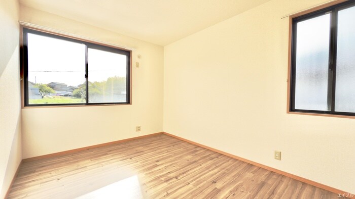 物件内観写真18　(居室)