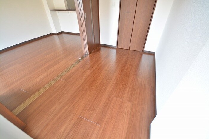 物件内観写真8　(居室)