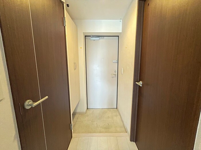 物件内観写真10　(玄関)
