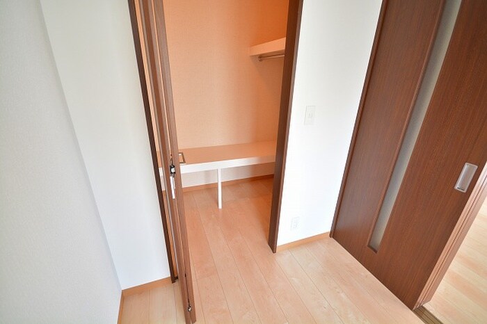 物件内観写真10　(収納)