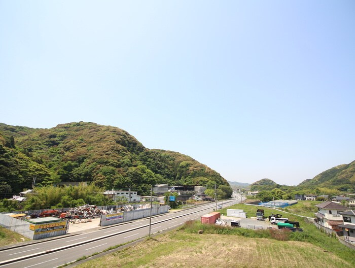 物件内観写真12　(室内からの展望)