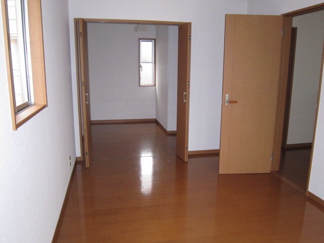 物件内観写真12　(収納)