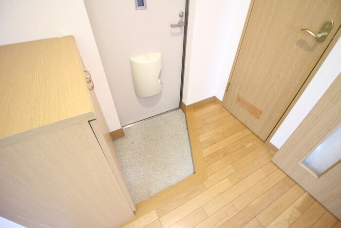 物件内観写真17　(玄関)