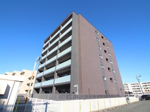 Continental外観写真
