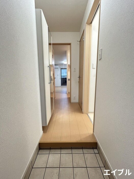 物件内観写真19　(玄関)