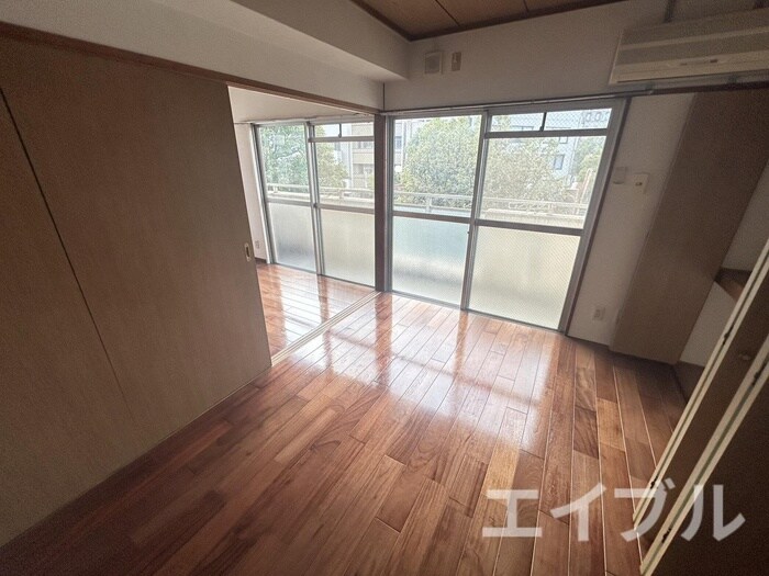 物件内観写真8　(居室)