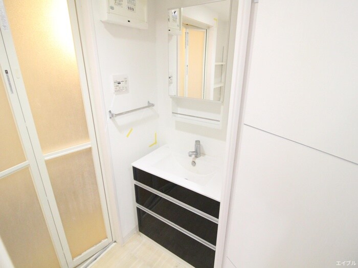 物件内観写真7　(洗濯機置場)