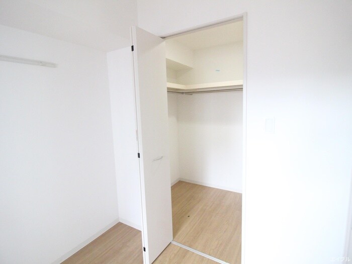 物件内観写真11　(収納)