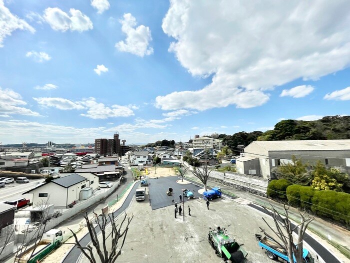 物件内観写真16　(室内からの展望)