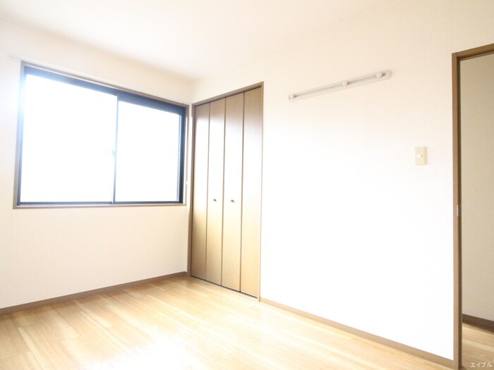 物件内観写真18　(居室)