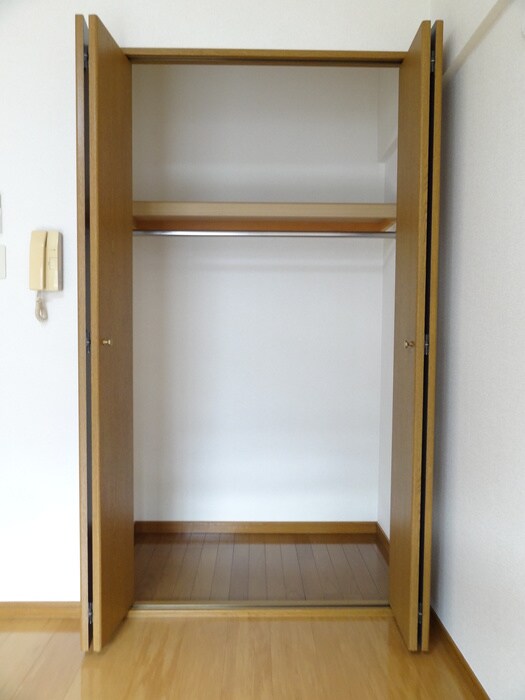 物件内観写真12　(収納)