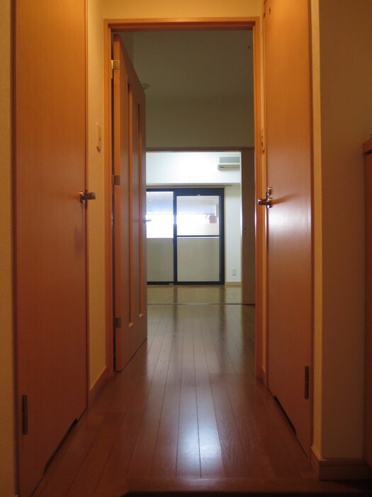 物件内観写真7　(廊下)