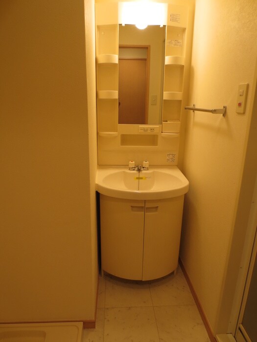 物件内観写真11　(洗面)