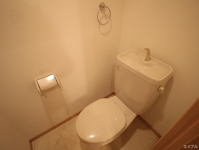 物件内観写真14　(トイレ)