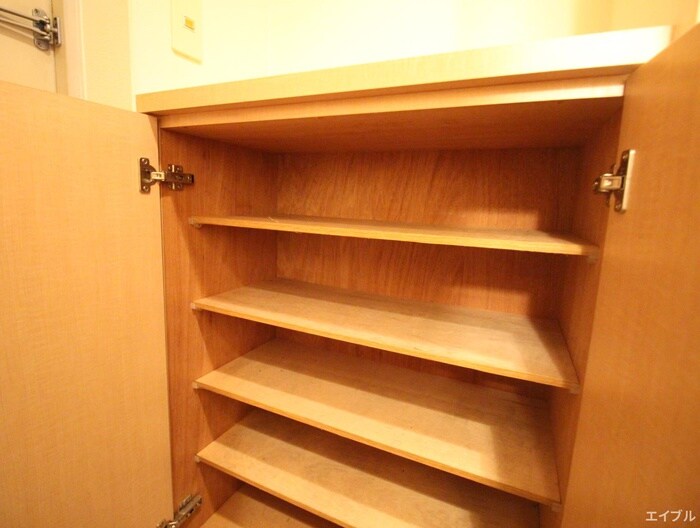 物件内観写真18　(靴箱)