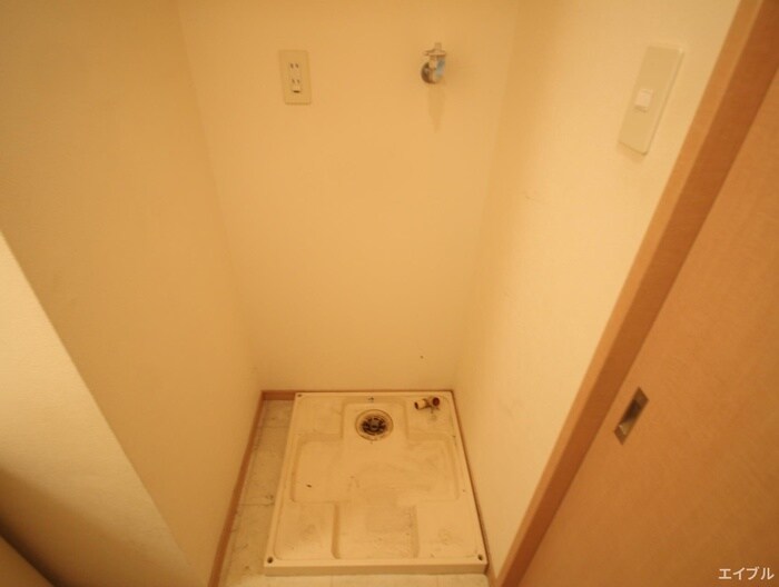 物件内観写真19　(洗濯機置場)