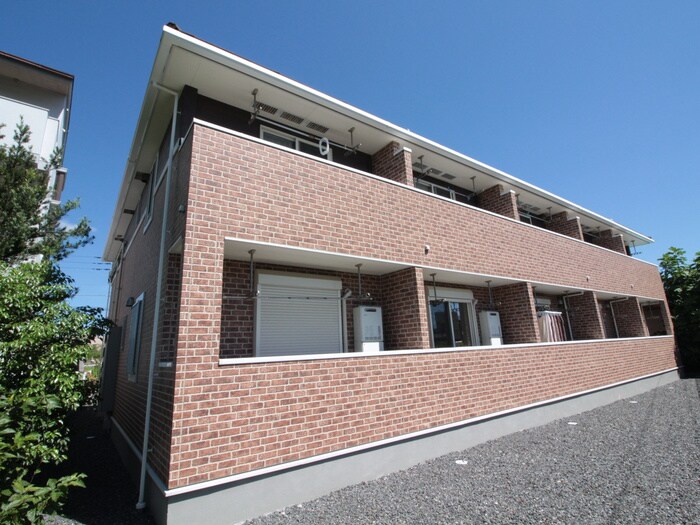 物件外観写真2　(駐車場)