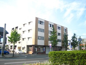 伯玄ビル外観写真