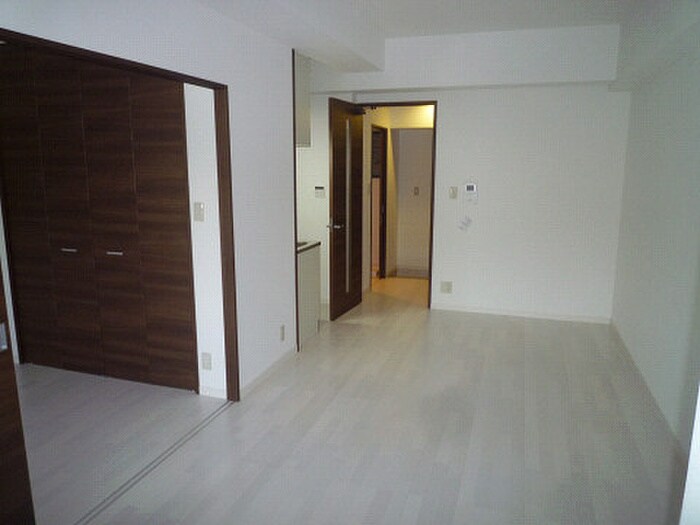 物件内観写真6　(居室)