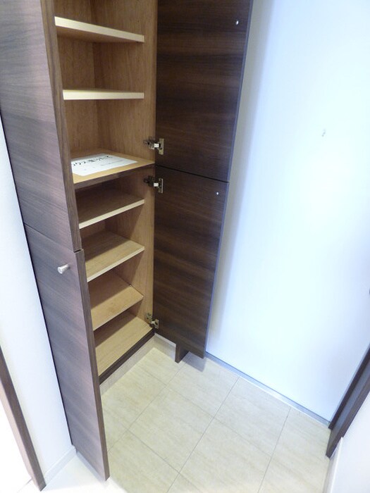 物件内観写真15　(靴箱)