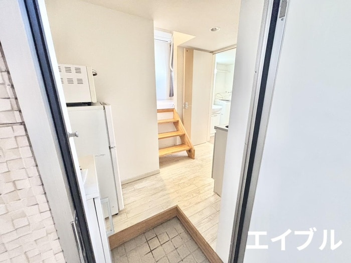 物件内観写真16　(玄関)