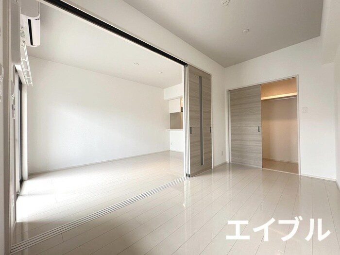 物件内観写真3　(居室)