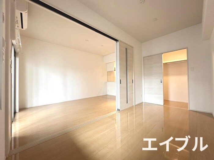 物件内観写真4　(居室)