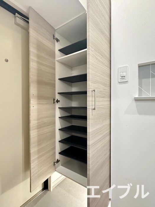 物件内観写真7　(靴箱)