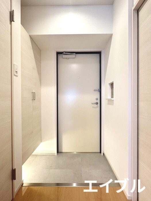 物件内観写真12　(玄関)