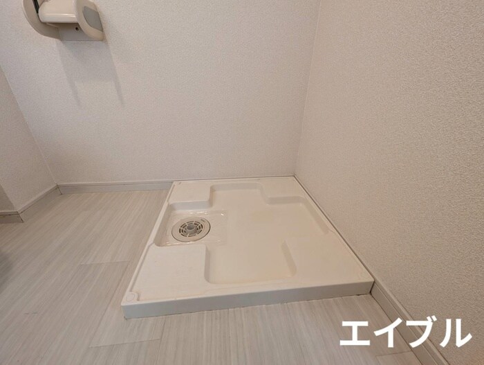 物件内観写真12　(洗濯機置場)