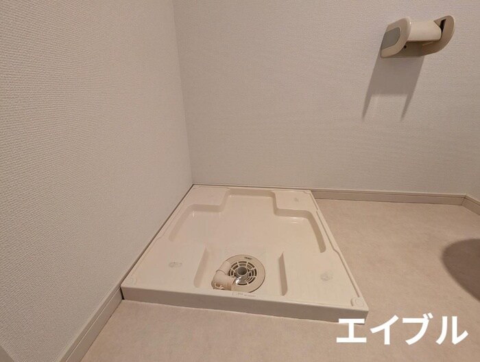 物件内観写真12　(洗濯機置場)