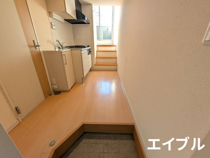 物件内観写真16　(玄関)