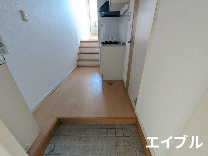 物件内観写真16　(玄関)