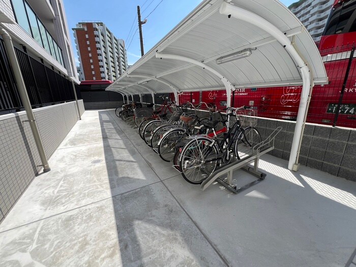 物件外観写真6　(駐輪場)